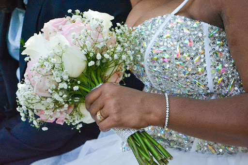 Flores para Encuentros Románticos: La Elección Ideal para Encantar y Conquistar